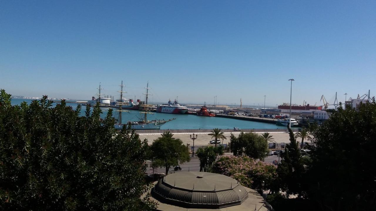 Apartamento Puerta Al Mar كاديز المظهر الخارجي الصورة