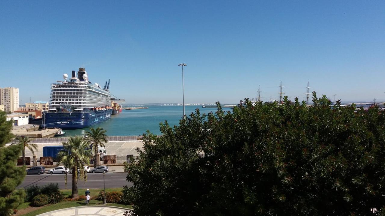 Apartamento Puerta Al Mar كاديز المظهر الخارجي الصورة